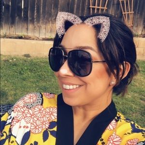 Meet your Posher, Felicia